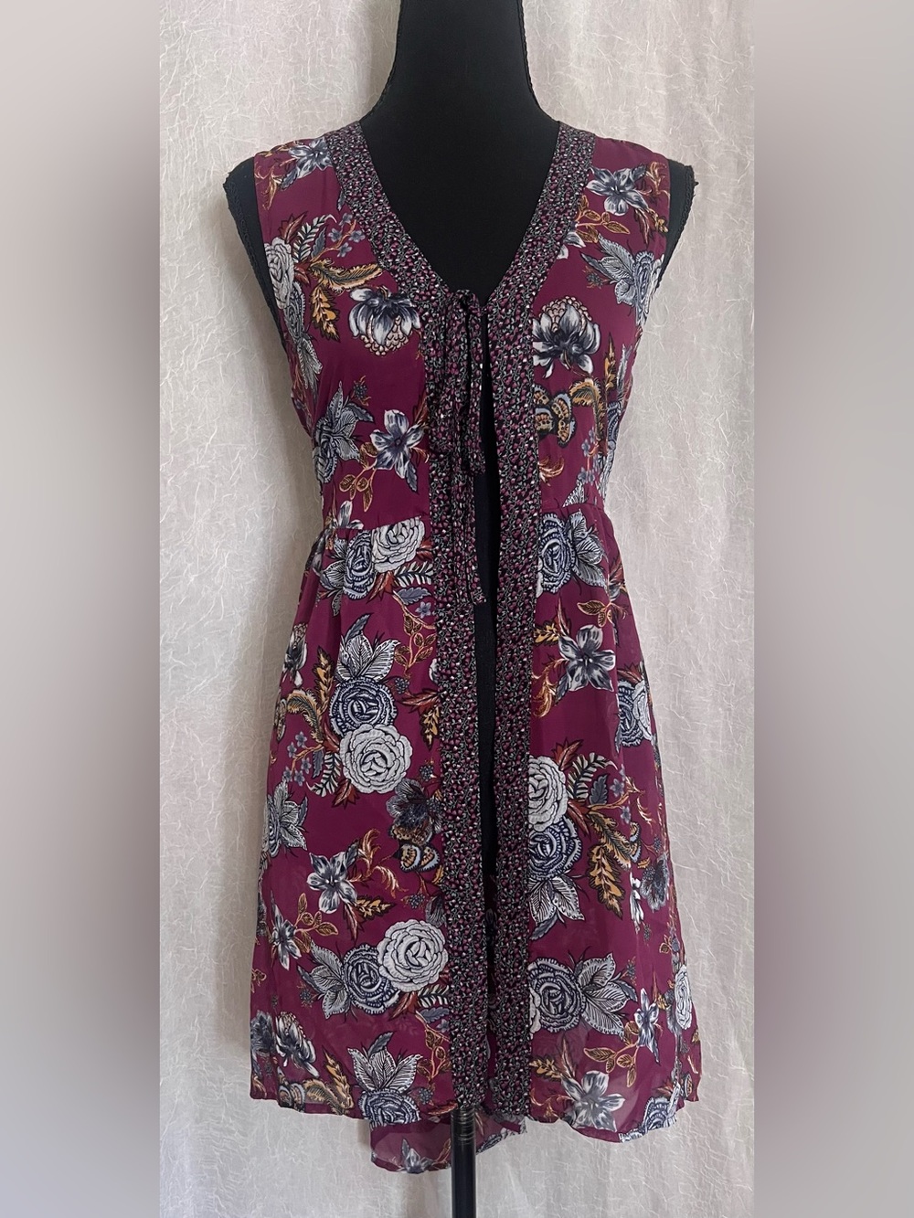 Maurice’s floral sheer sleeveless cardigan / blouse with tie